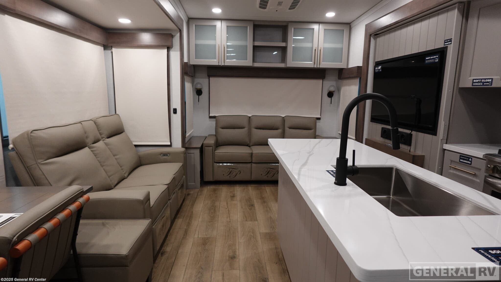 Call now about this 2026 Alliance RV Paradigm 310RL! 2026 Alliance RV Paradigm 310RL - New Fifth Wheel For Sale by General RV Center in Ashland, Virginia
