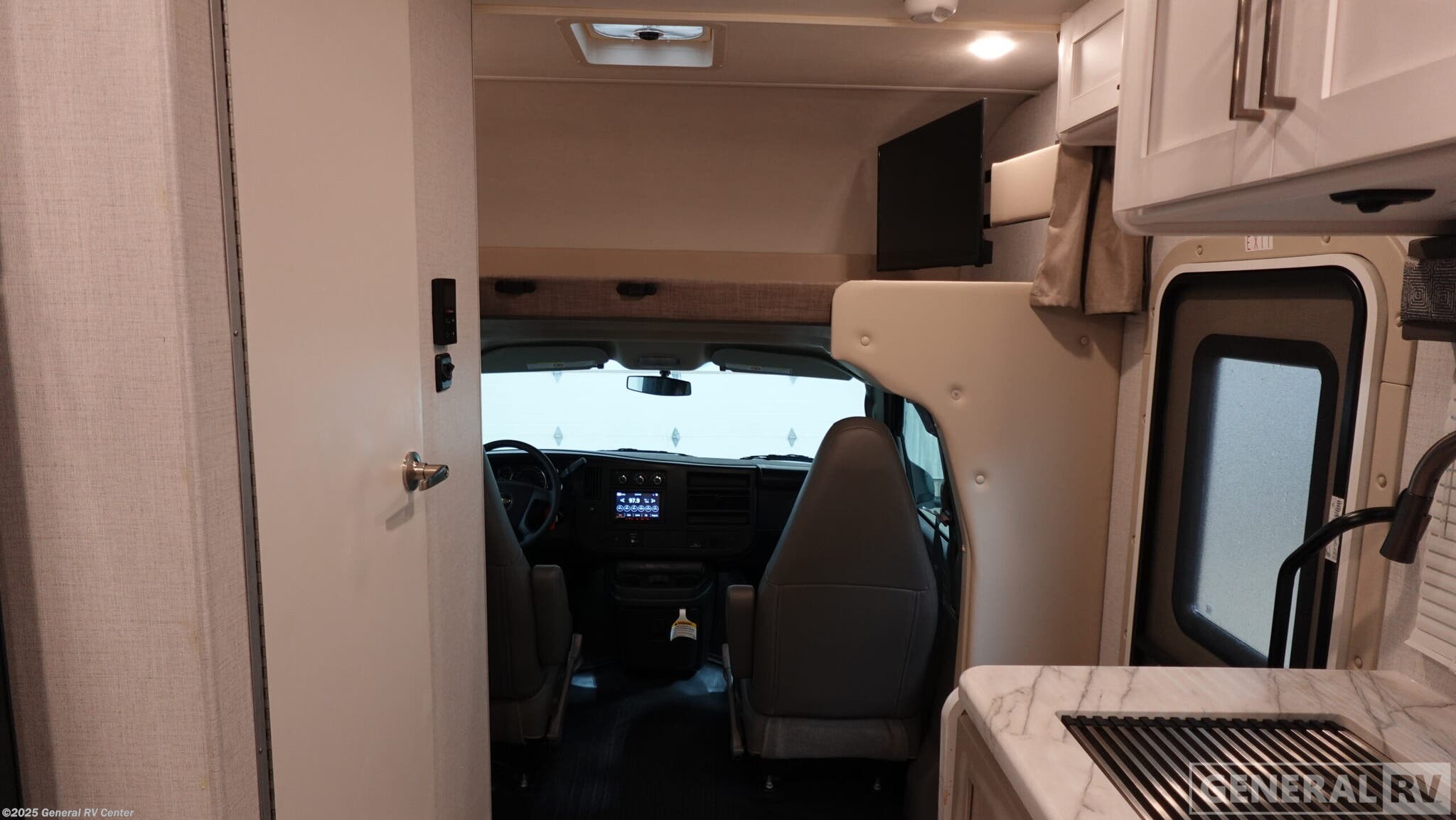 New 2026 Thor Motor Coach Pasadena SE SE19 Chevy available in Ashland, Virginia