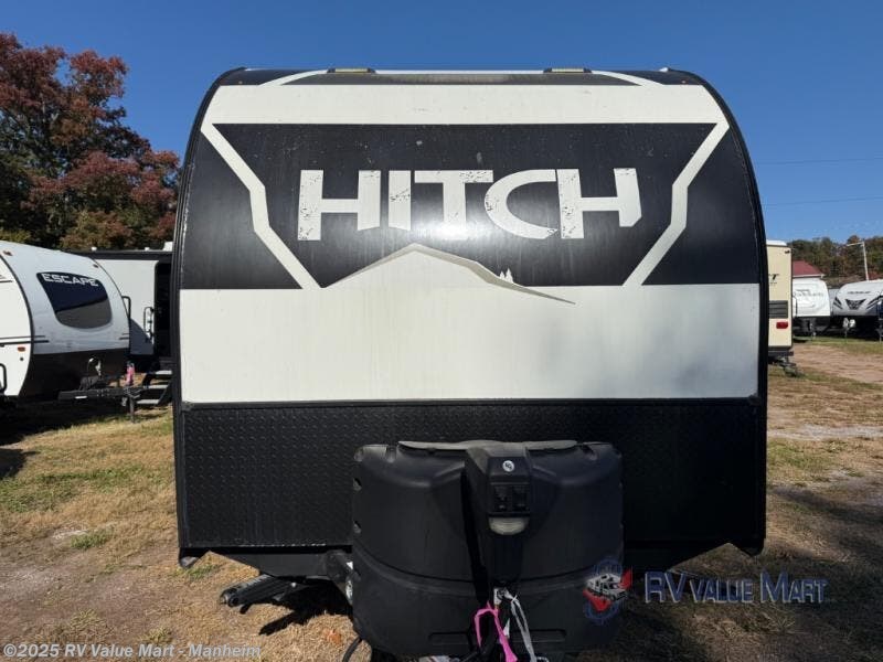 Contact us now about this 2021 Cruiser RV Hitch 16RD! 2021 Hitch 16RD by Cruiser RV from RV Value Mart - Manheim in Manheim, Pennsylvania