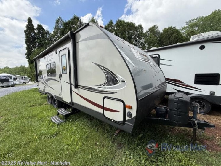 Email now about this 2019 Coleman Light LX 2125BH! Used 2019 Coleman Light LX 2125BH available in Manheim, Pennsylvania