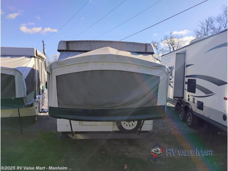 Call now about this 2003 Coleman COLEMAN POP UP! 2003 Coleman COLEMAN POP UP - Used Popup For Sale by RV Value Mart - Manheim in Manheim, Pennsylvania