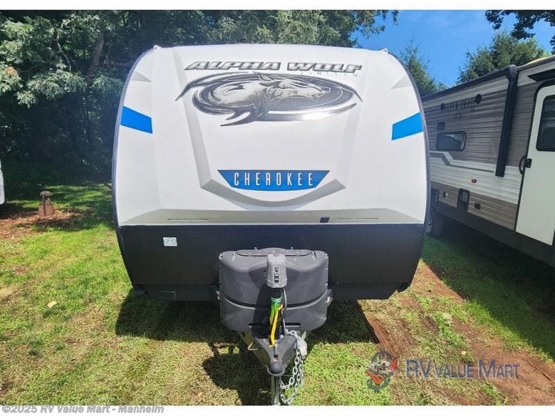 Contact us now about this 2021 Forest River Cherokee Alpha Wolf 26RB-L! 2021 Cherokee Alpha Wolf 26RB-L by Forest River from RV Value Mart - Manheim in Manheim, Pennsylvania