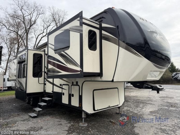 Email now about this 2017 Keystone Alpine 3661FL! Used 2017 Keystone Alpine 3661FL available in Manheim, Pennsylvania