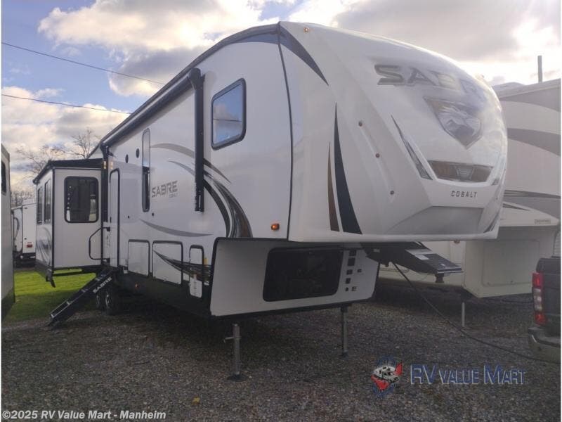 Contact us now about this 2020 Forest River Sabre 36BHQ! 2020 Sabre 36BHQ by Forest River from RV Value Mart - Manheim in Manheim, Pennsylvania