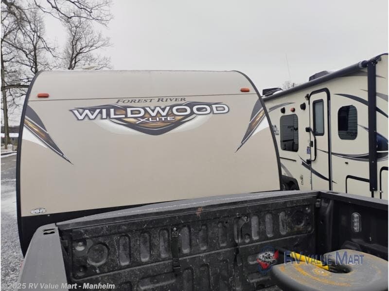 Contact us now about this 2018 Forest River Wildwood 273QBXL! 2018 Wildwood 273QBXL by Forest River from RV Value Mart - Manheim in Manheim, Pennsylvania