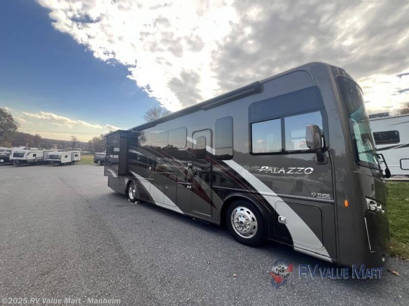 Email now about this 2019 Thor Motor Coach Palazzo 33.2! Used 2019 Thor Motor Coach Palazzo 33.2 available in Manheim, Pennsylvania