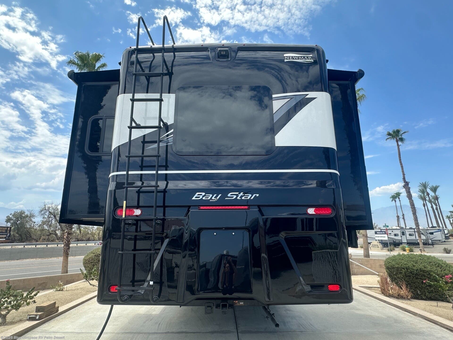 New 2025 Newmar Bay Star 3626 available in Palm Desert, California
