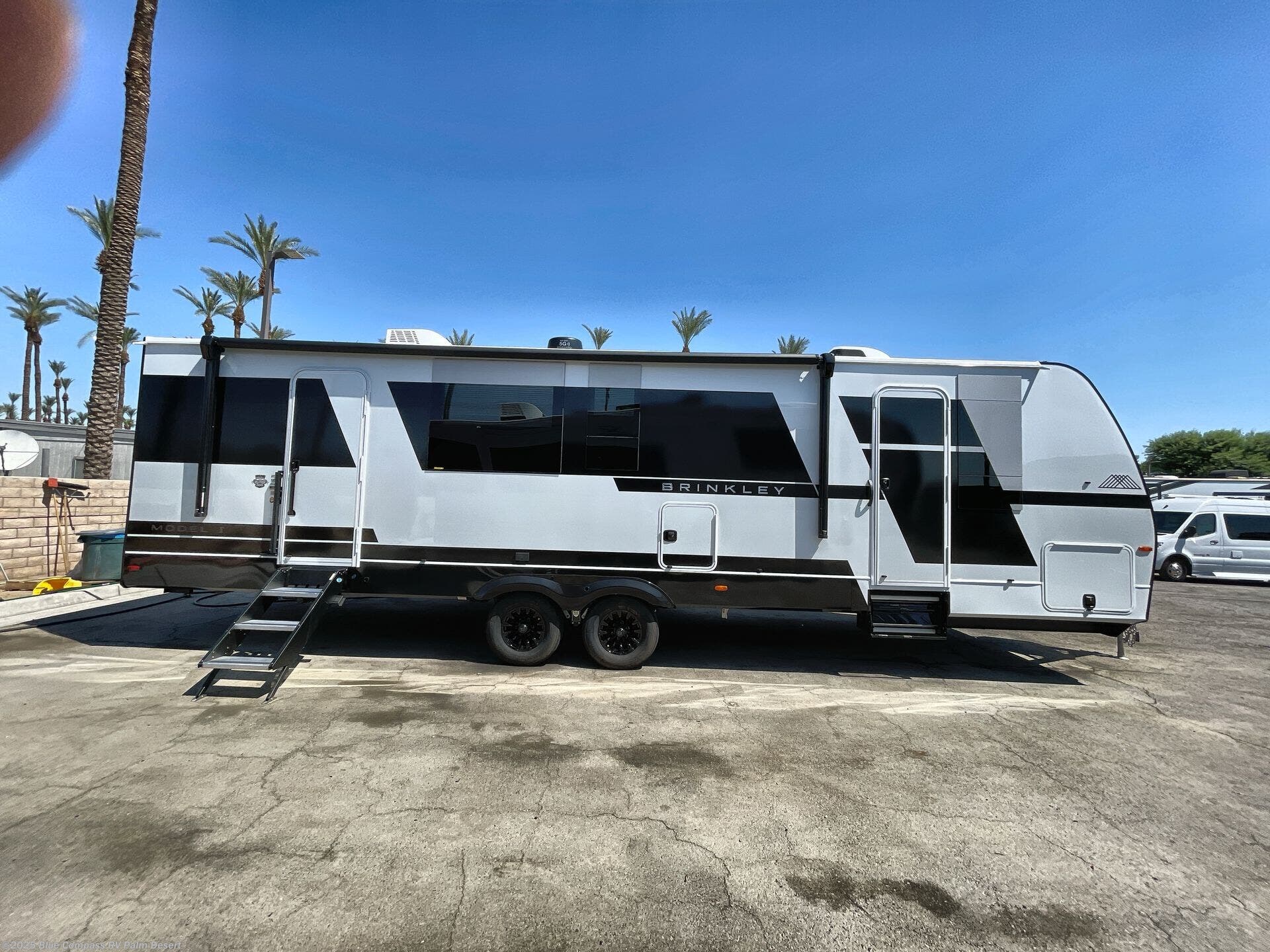 Contact us now about this 2026 Brinkley RV Model I 294! 2026 Model I 294 by Brinkley RV from Blue Compass RV Palm Desert in Palm Desert, California
