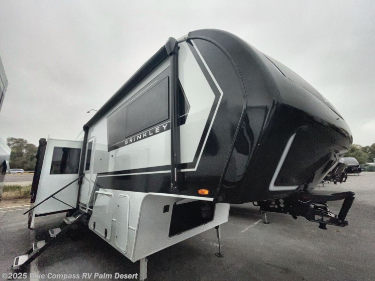 Email now about this 2026 Brinkley RV Model Z 2900! New 2026 Brinkley RV Model Z 2900 available in Palm Desert, California