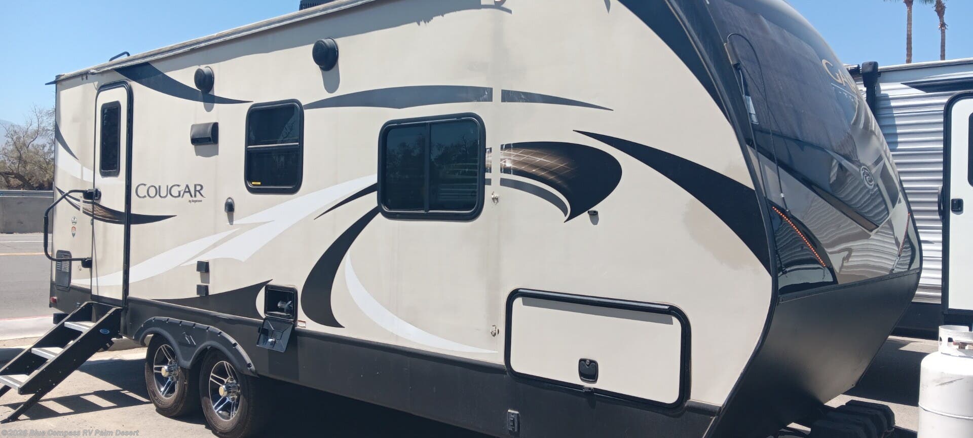 Contact us now about this 2019 Keystone Cougar Half-Ton Series 22RBS! 2019 Cougar Half-Ton Series 22RBS by Keystone from Blue Compass RV Palm Desert in Palm Desert, California
