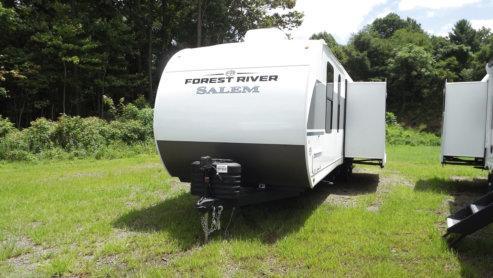 Call now about this 2025 Forest River Salem 29DBX! 2025 Forest River Salem 29DBX - New Travel Trailer For Sale by Johnson Family RV in Woodlawn, Virginia features Outside Kitchen, Stove, King Size Bed, Air Conditioning, Furnace