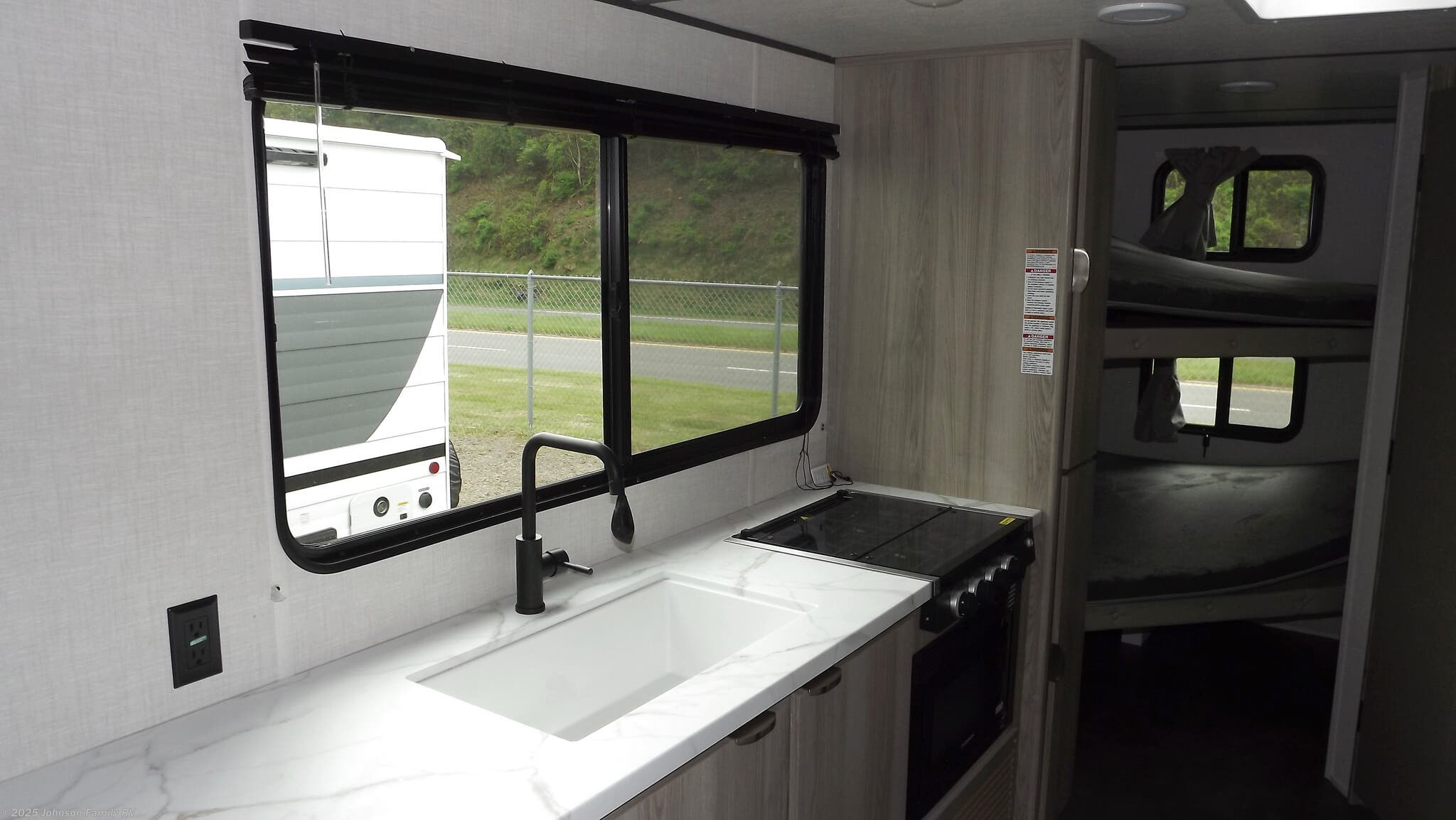 New 2025 Forest River Salem FSX 266BHLE available in Woodlawn, Virginia