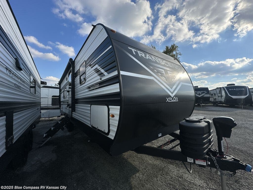 Contact us now about this 2025 Grand Design Transcend Xplor 26BHX! 2025 Transcend Xplor 26BHX by Grand Design from Blue Compass RV Kansas City in Grain Valley, Missouri