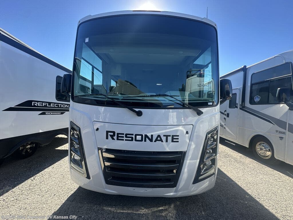 New 2025 Thor Motor Coach Resonate 32B available in Grain Valley, Missouri