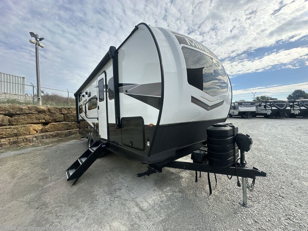 Contact us now about this 2025 Forest River Rockwood Mini Lite 2509S! 2025 Rockwood Mini Lite 2509S by Forest River from Blue Compass RV Kansas City in Grain Valley, Missouri