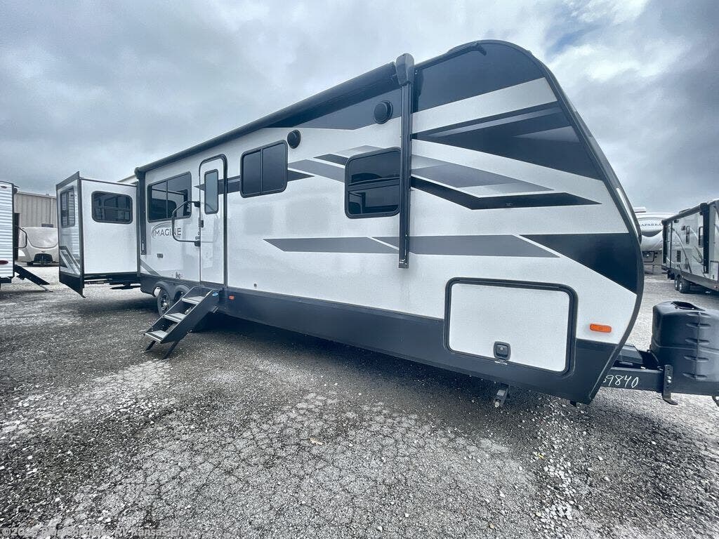 Contact us now about this 2022 Grand Design Imagine 3100RD! 2022 Imagine 3100RD by Grand Design from Blue Compass RV Kansas City in Grain Valley, Missouri