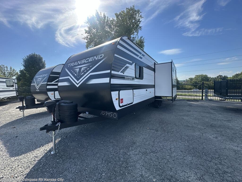 New 2026 Grand Design Transcend Xplor 265BHT available in Grain Valley, Missouri