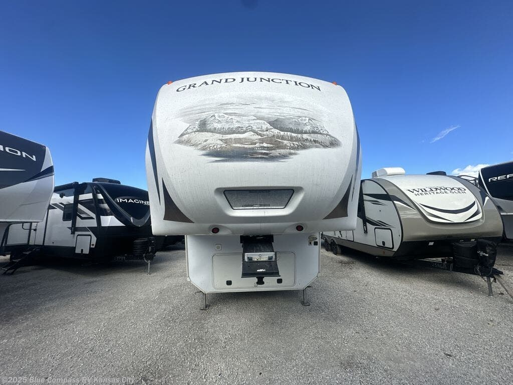 Used 2011 Dutchmen Grand Junction 352MS available in Grain Valley, Missouri