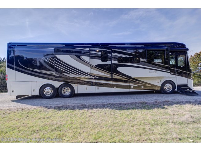 2020 London Aire Tag Axle, Triple Slide, All Electric, Bath & Half by Newmar from Motor Home Finders in New Braunfels, Texas
