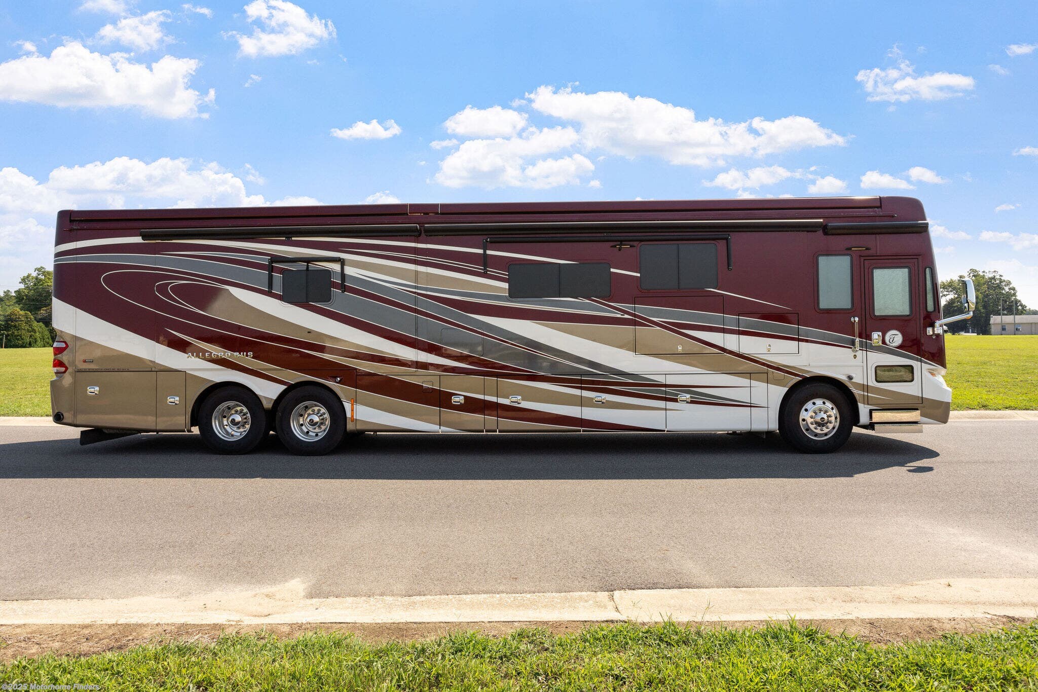 Call now about this 2016 Tiffin Allegro Bus 45 OP! 2016 Tiffin Allegro Bus 45 OP - Used Diesel Pusher For Sale by Motorhome Finders in Millville, New Jersey features Leather Furniture, Computer Station, Kitchen Sink, Power Entrance Step, Rocker Recliner(s)