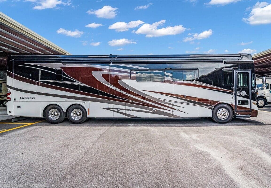 Email now about this 2015 Tiffin Allegro Bus 45 LP! Used 2015 Tiffin Allegro Bus 45 LP available in Sarasota, Florida