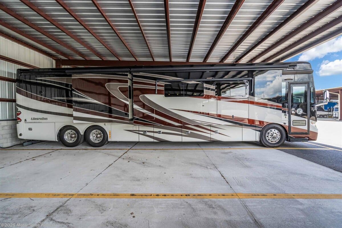 Call now about this 2015 Tiffin Allegro Bus 45 LP! 2015 Tiffin Allegro Bus 45 LP - Used Diesel Pusher For Sale by Motorhome Finders in Sarasota, Florida features L Sofa, Bluetooth Stereo, Front Overhead Storage, Power Seats, Pet Friendly
