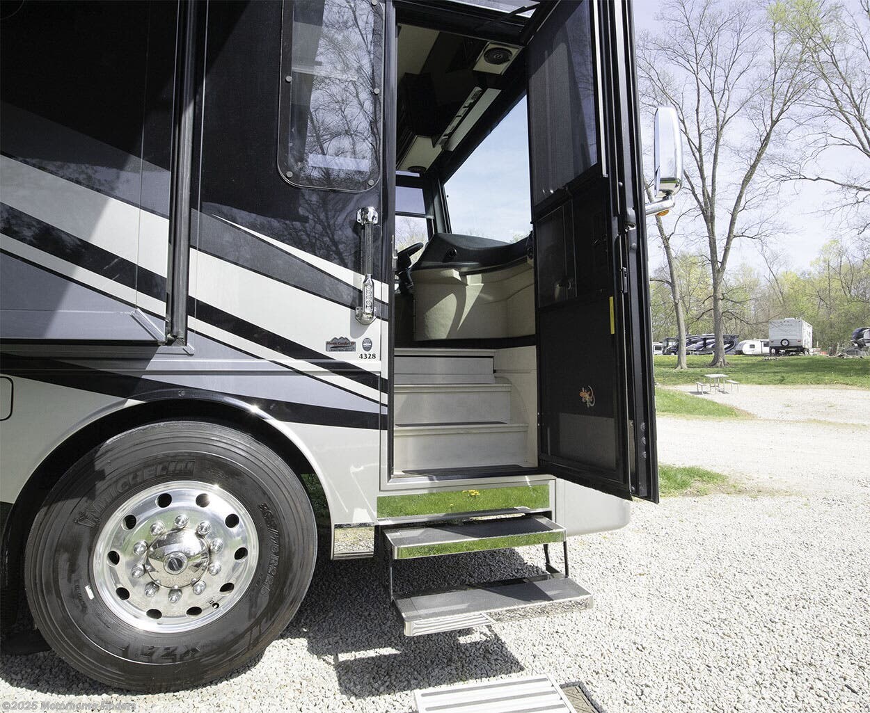 Contact us now about this 2019 Newmar Dutch Star 4328! 2019 Dutch Star 4328 by Newmar from Motorhome Finders in Cincinnati, Ohio