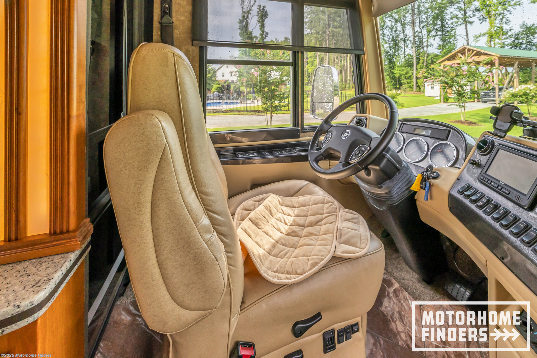 Used 2015 Newmar Dutch Star 4018 available in Holly Springs, North Carolina