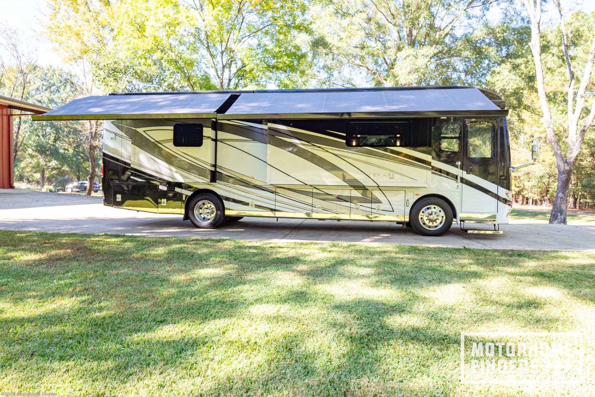 Call now about this 2021 Newmar New Aire 3541! 2021 Newmar New Aire 3541 - Used Diesel Pusher For Sale by Motorhome Finders in Canton, Mississippi features Hydronic Heat, Escape Door, Air Assist Suspension, CO Detector, Black Tank Flush