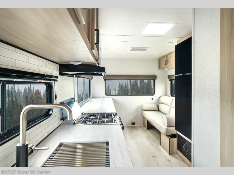 Contact us now about this 2026 East to West Della Terra 200RD! 2026 Della Terra 200RD by East to West from Royal RV Center in Middlebury, Indiana