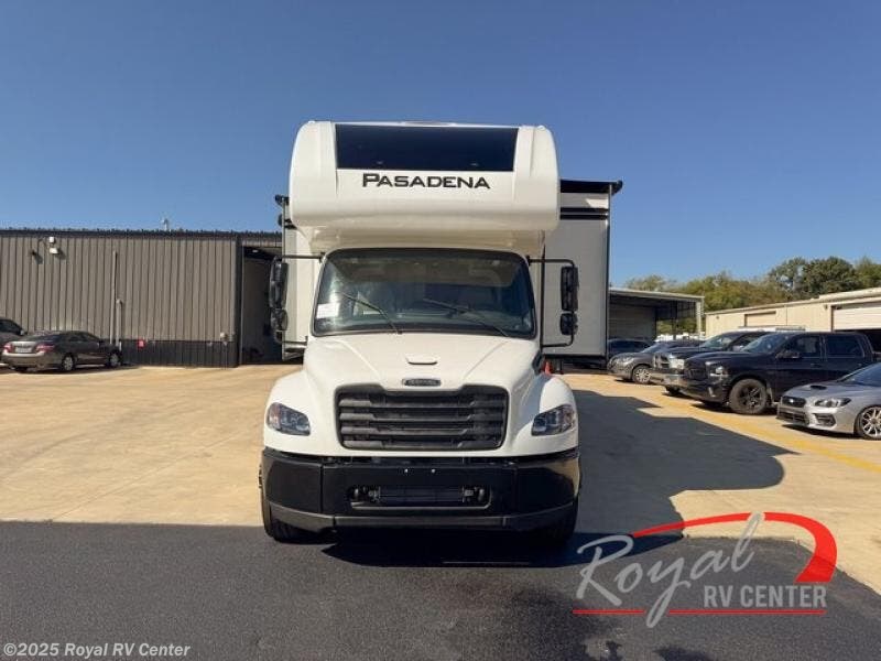 New 2026 Thor Motor Coach Pasadena 38DX available in Middlebury, Indiana