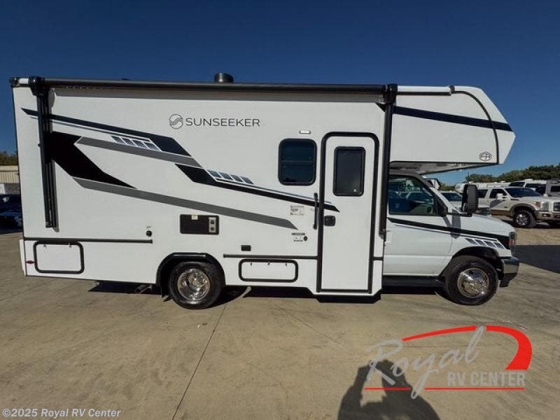 Contact us now about this 2026 Forest River Sunseeker LE 2250SLE Ford! 2026 Sunseeker LE 2250SLE Ford by Forest River from Royal RV Center in Middlebury, Indiana
