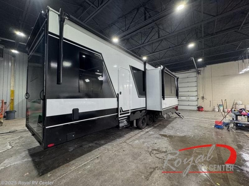Contact us now about this 2026 Brinkley RV Model G 3970! 2026 Model G 3970 by Brinkley RV from Royal RV Center in Middlebury, Indiana