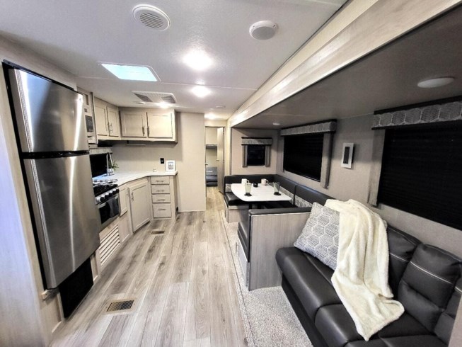 2022 Catalina Legacy Edition 303QBCK by Coachmen from Roughin