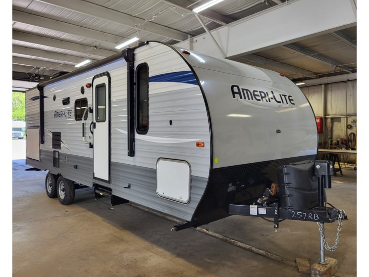 Used 2018 Gulf Stream Ameri-Lite Ultra-Lite 257RB available in Madison, Ohio