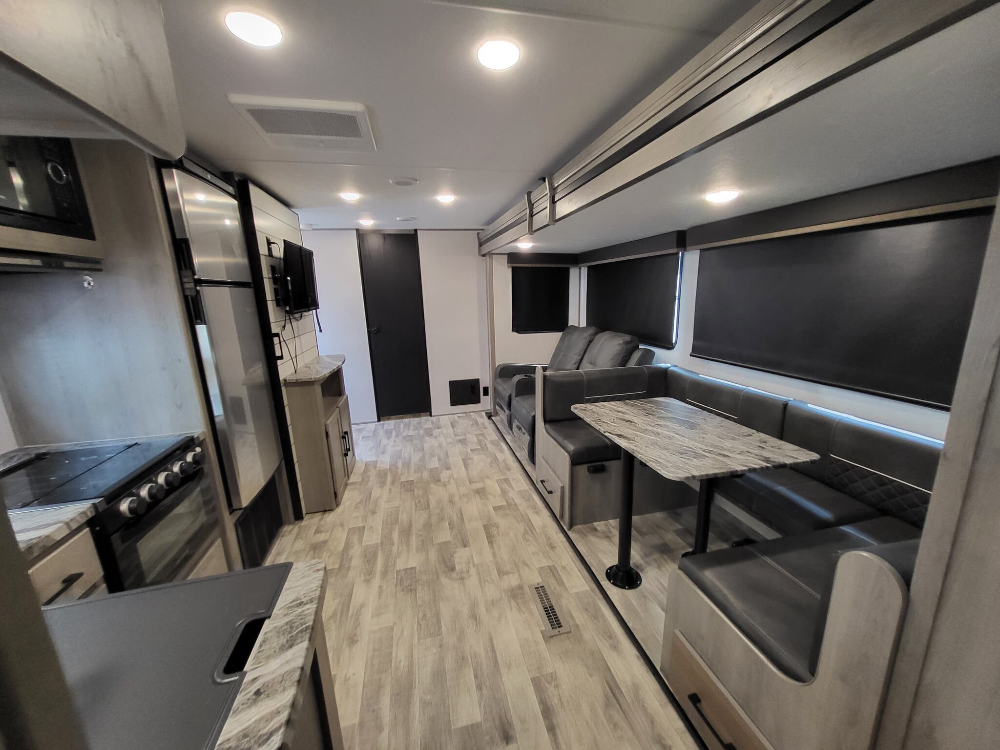 Used 2022 Dutchmen Kodiak Ultra-Lite available in Madison, Ohio