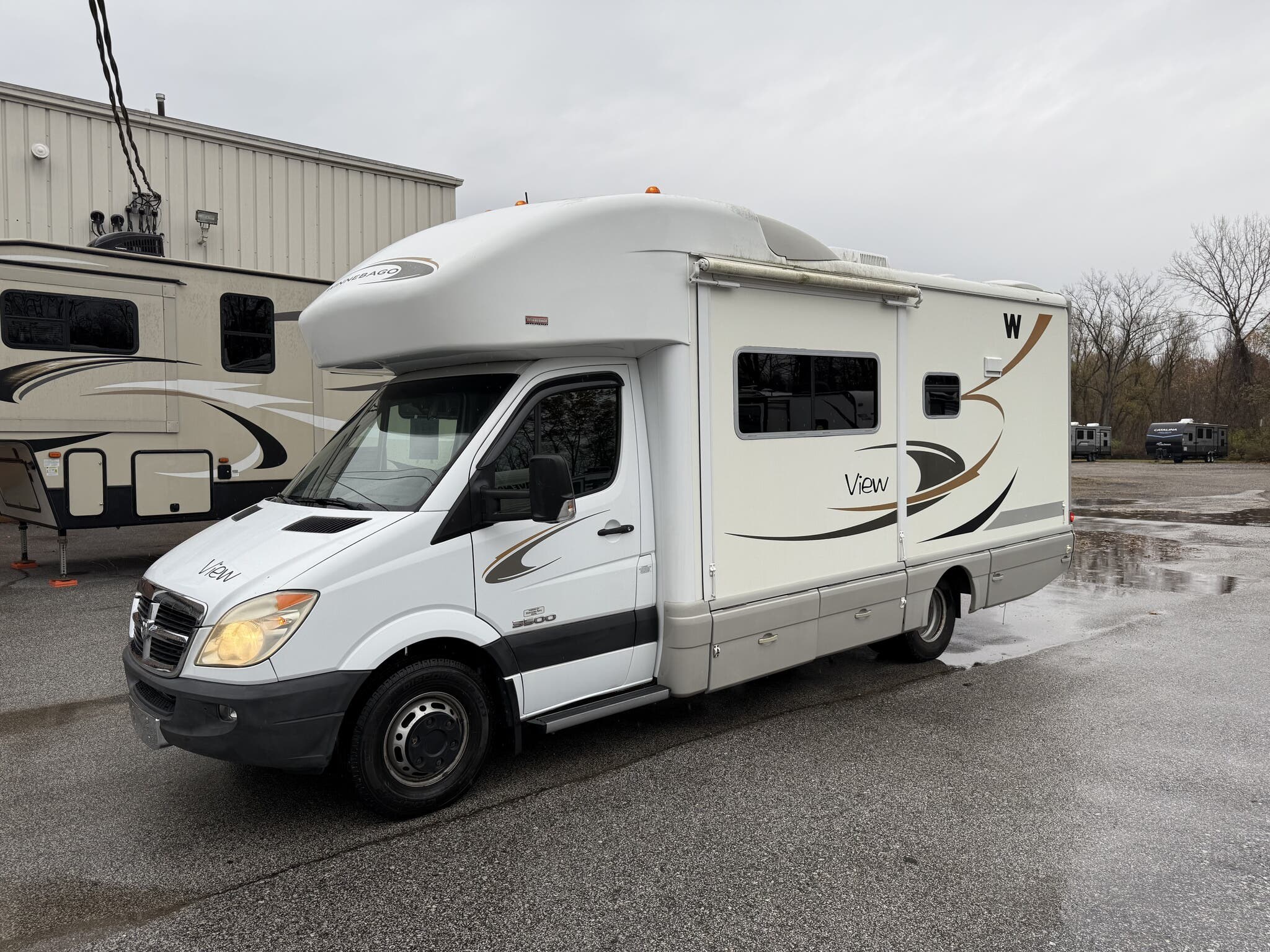 Call now about this 2008 Winnebago View 24H! 2008 Winnebago View 24H - Used Class C For Sale by Roughin' It Inc in Madison, Ohio