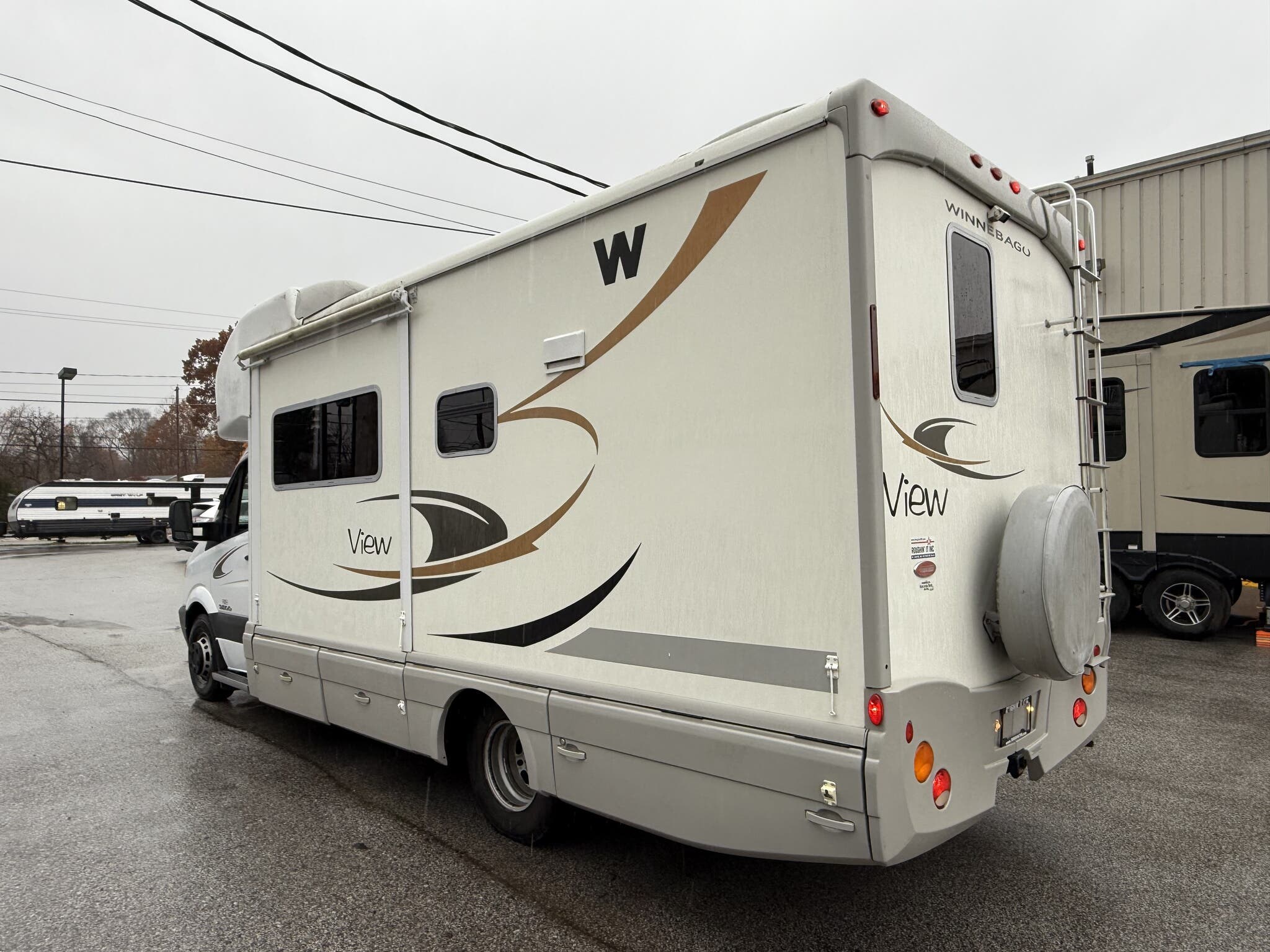 Contact us now about this 2008 Winnebago View 24H! 2008 View 24H by Winnebago from Roughin' It Inc in Madison, Ohio