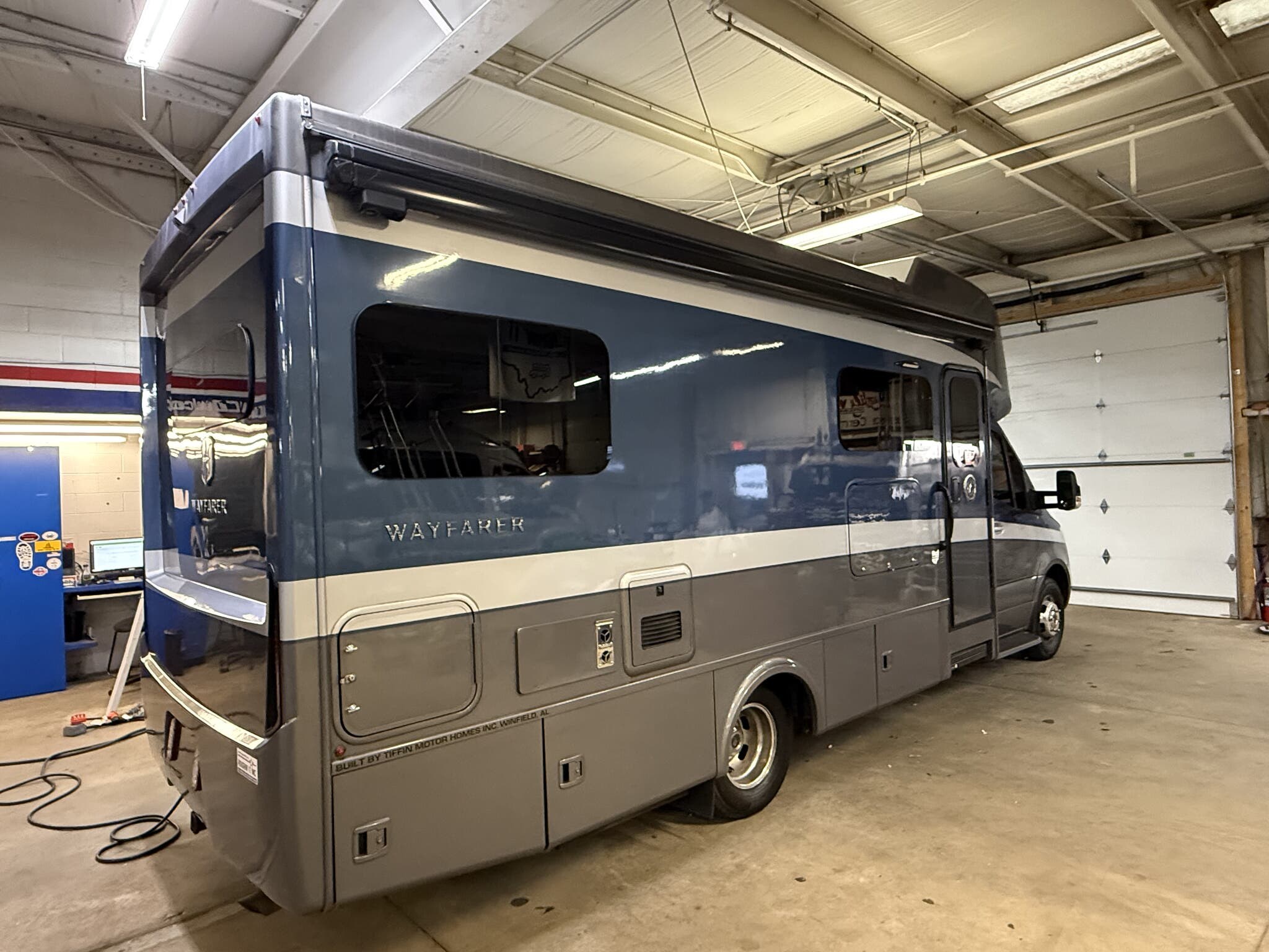 Contact us now about this 2021 Tiffin Wayfarer 2125TW! 2021 Wayfarer 2125TW by Tiffin from Roughin' It Inc in Madison, Ohio