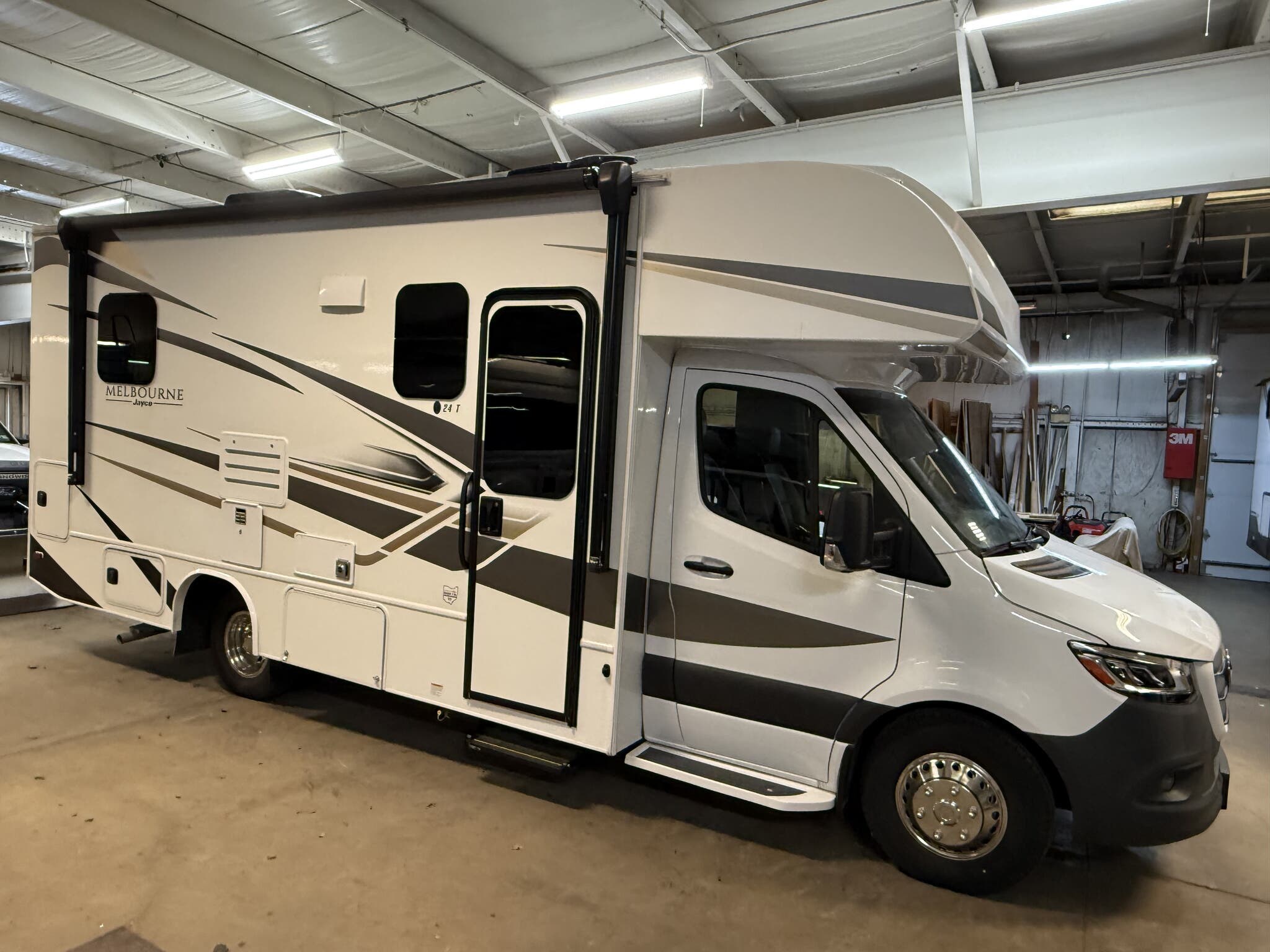 Email now about this 2023 Jayco Melbourne 24T! Used 2023 Jayco Melbourne 24T available in Madison, Ohio