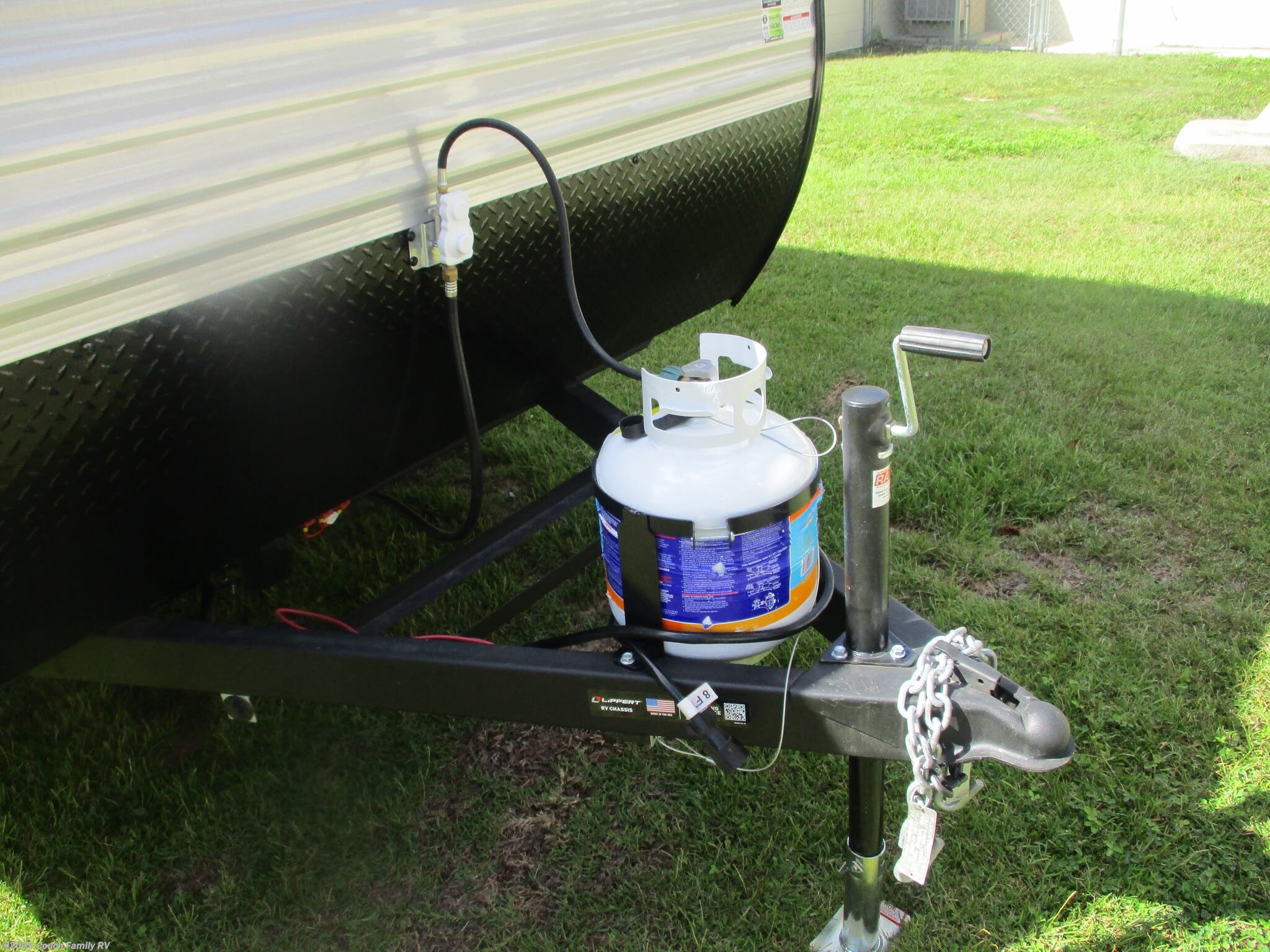 Call now about this 2026 Jayco Jay Flight SLX 170BH! 2026 Jayco Jay Flight SLX 170BH - New Travel Trailer For Sale by Couch Family RV in Cross City, Florida features TV Antenna, Backup Camera, Refrigerator, TV, Oven