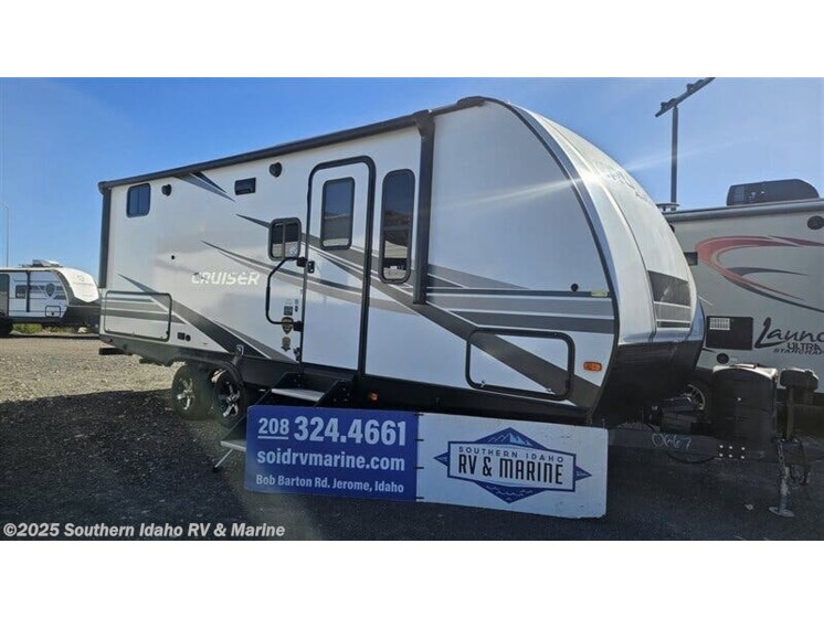Email now about this 2022 CrossRoads Cruiser 22BBH! Used 2022 CrossRoads Cruiser 22BBH available in Jerome, Idaho