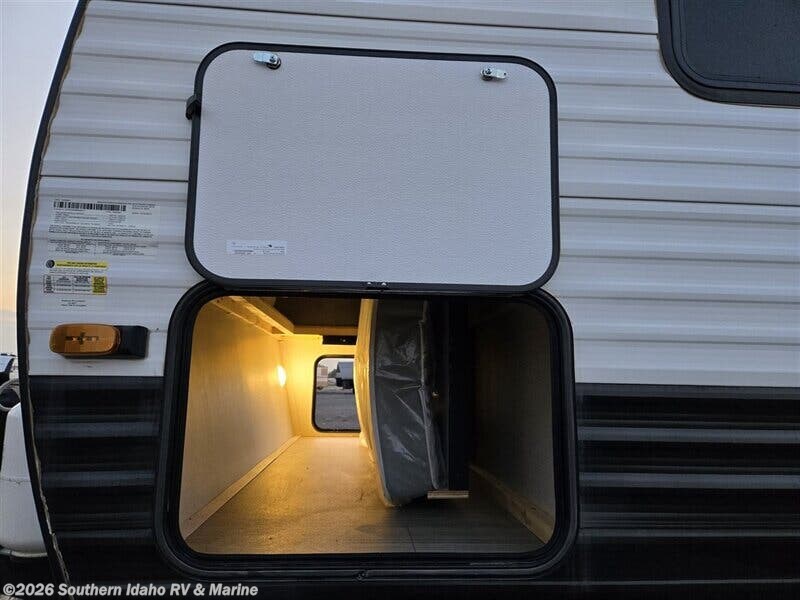 Contact us now about this 2021 Keystone Hideout 21BHWE! 2021 Hideout 21BHWE by Keystone from Southern Idaho RV & Marine in Jerome, Idaho