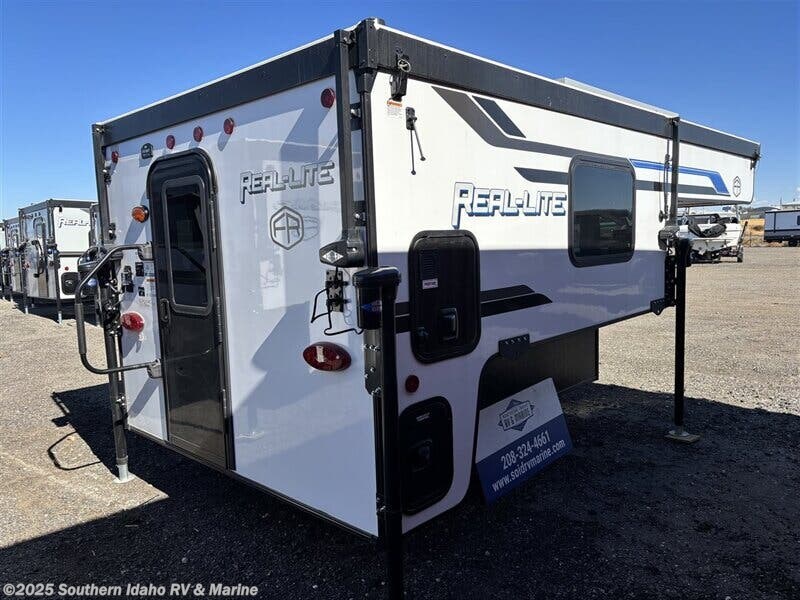 Call now about this 2025 Forest River PALOMINO RCSS-1608! 2025 Forest River PALOMINO RCSS-1608 - New Truck Camper For Sale by Southern Idaho RV & Marine in Jerome, Idaho