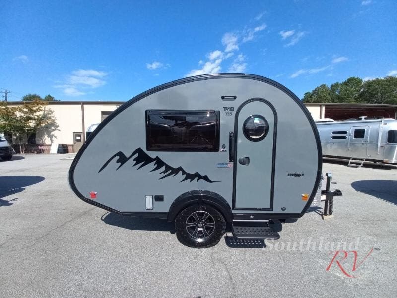 Contact us now about this 2025 NuCamp TAB 320 S BD! 2025 TAB 320 S BD by NuCamp from Southland RV in Norcross, Georgia