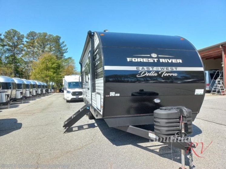 Email now about this 2025 East to West Della Terra 221ML! New 2025 East to West Della Terra 221ML available in Norcross, Georgia