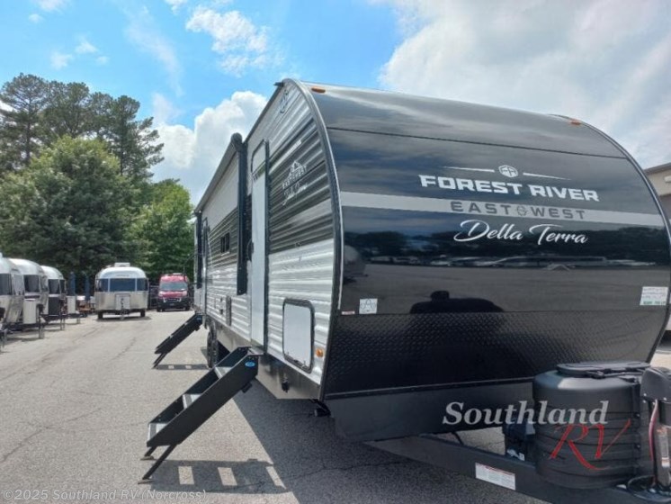 Email now about this 2025 East to West Della Terra 312BH! New 2025 East to West Della Terra 312BH available in Norcross, Georgia