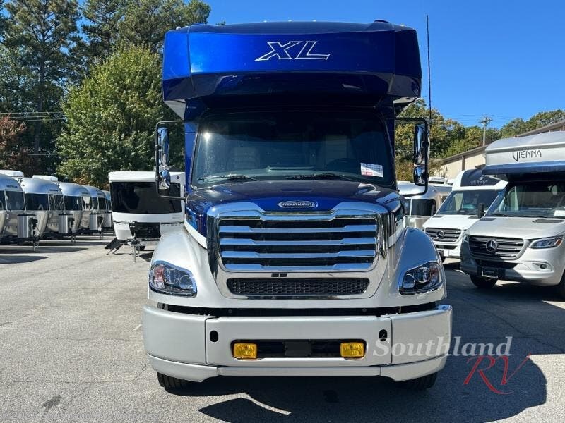 Contact us now about this 2026 Dynamax Corp Dynaquest XL 3801TS! 2026 Dynaquest XL 3801TS by Dynamax Corp from Southland RV in Norcross, Georgia