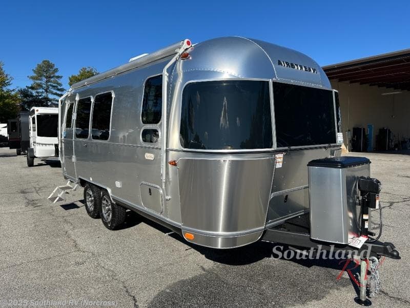 Email now about this 2026 Airstream Trade Wind 23FB Twin! New 2026 Airstream Trade Wind 23FB Twin available in Norcross, Georgia