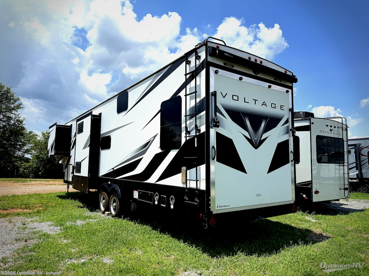 Contact us now about this 2021 Dutchmen Voltage 3845! 2021 Voltage 3845 by Dutchmen from Optimum RV - Inman in Inman, South Carolina